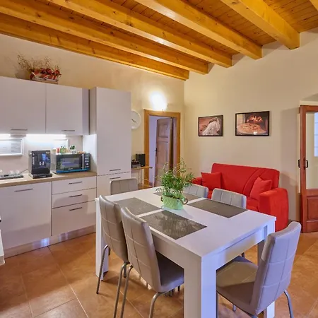 Cav Motteno Mandello del Lario